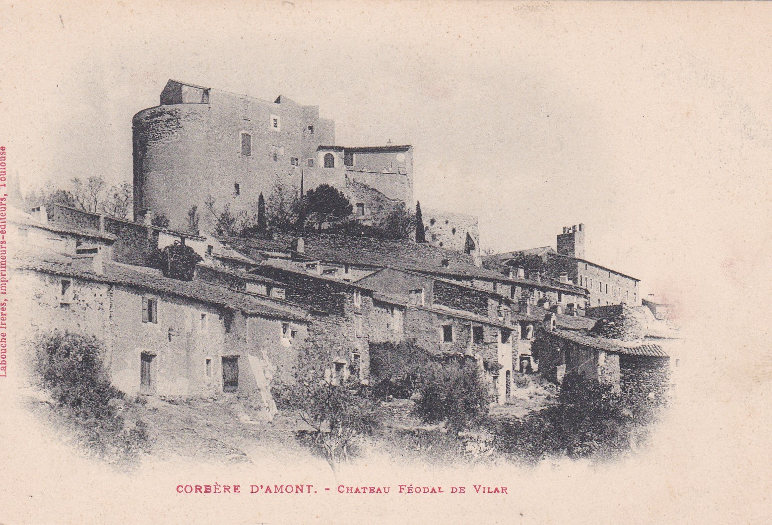 Château et village ruiné