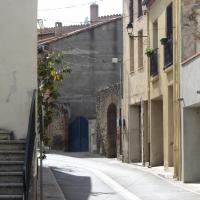 En montant vers la place