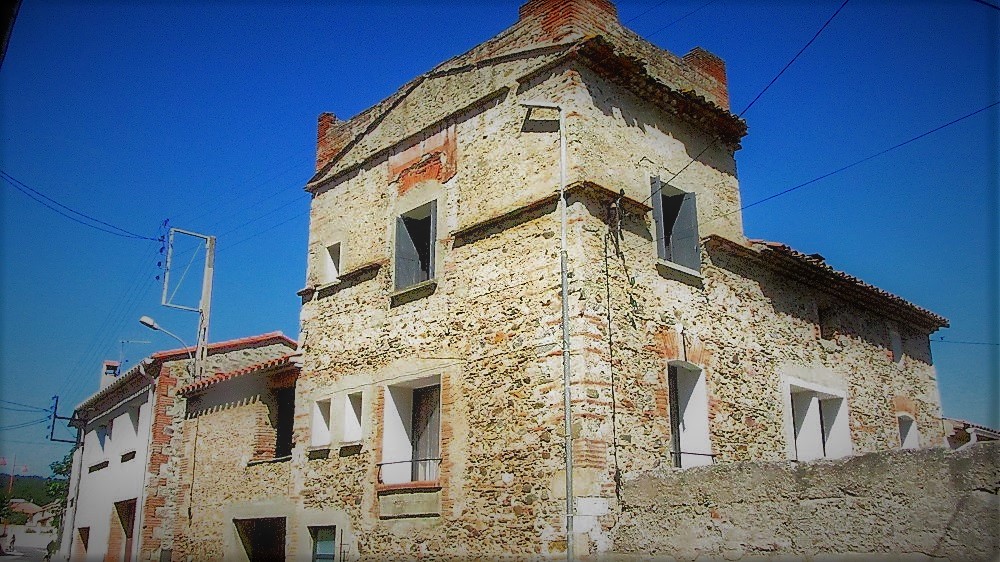 L'ancien moulin et sa tour pigeonnier